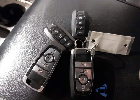 2019 Ford Expedition Max Xlt z USA, uszkodzony, nr VIN 1FMJK1JT4KEA43450